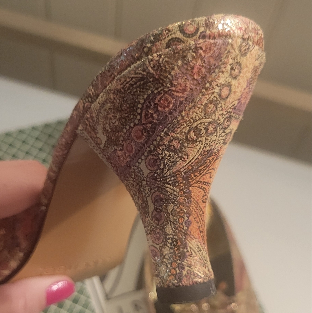 J.Renee Pink Beaded Pointed-Toe Women's Heels - Picture 5 of 7